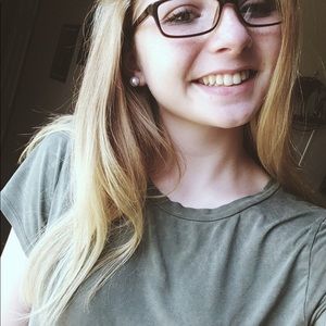 Meet your Posher, Laurel